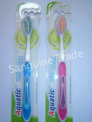 China Adult  Toothbrush with  blue & Purple handle supplier